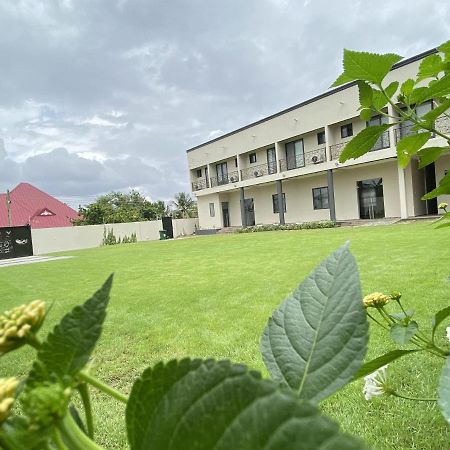 Eagle Vault Hotel Kwabenya ภายนอก รูปภาพ