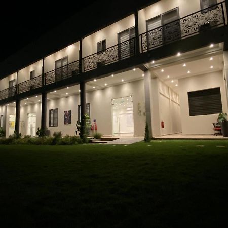Eagle Vault Hotel Kwabenya ภายนอก รูปภาพ