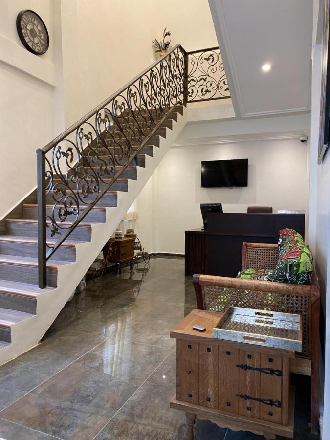 Eagle Vault Hotel Kwabenya ภายนอก รูปภาพ