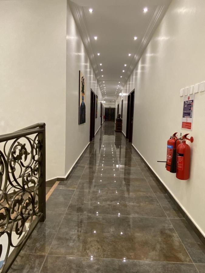 Eagle Vault Hotel Kwabenya ภายนอก รูปภาพ