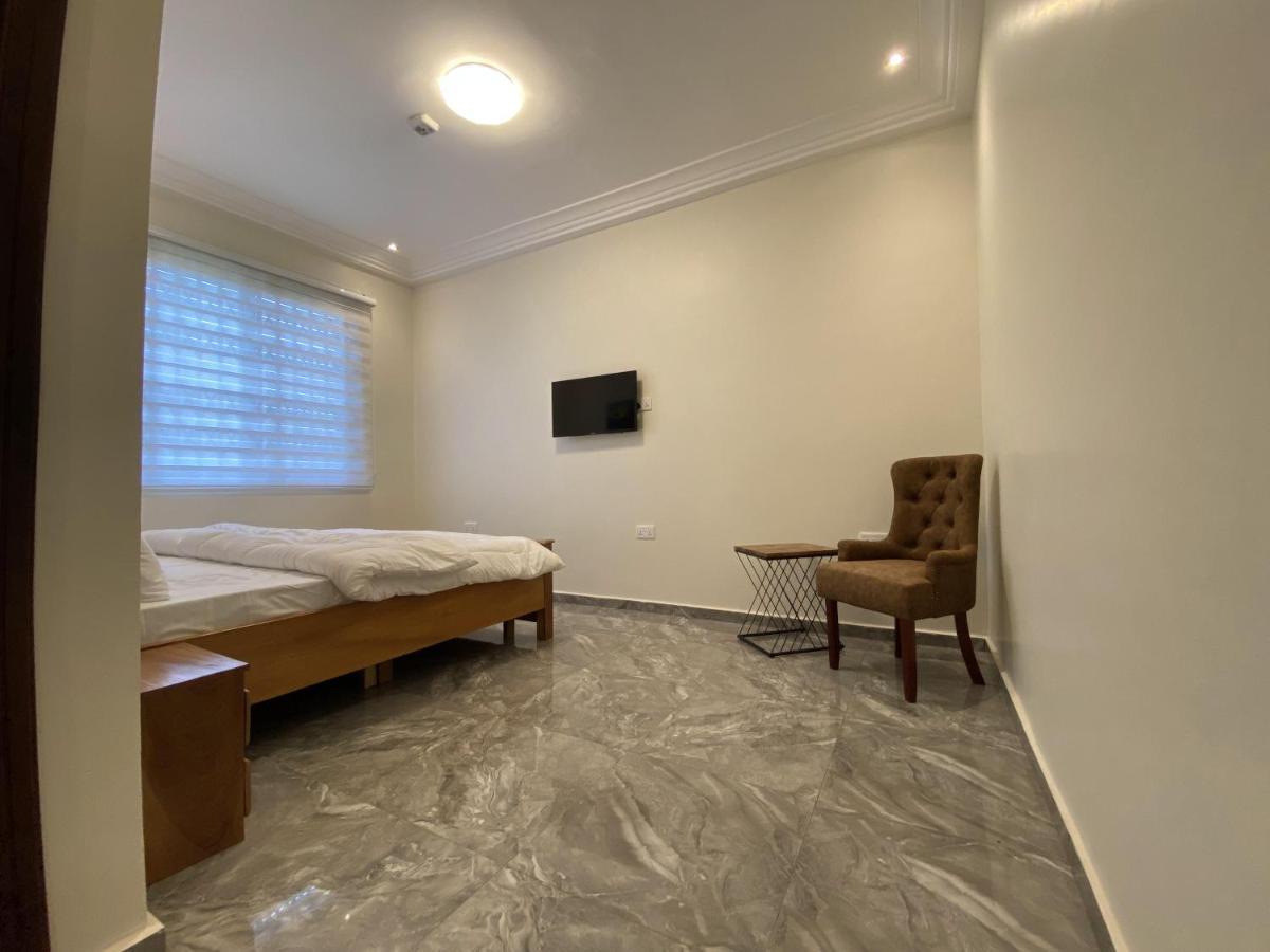 Eagle Vault Hotel Kwabenya ภายนอก รูปภาพ