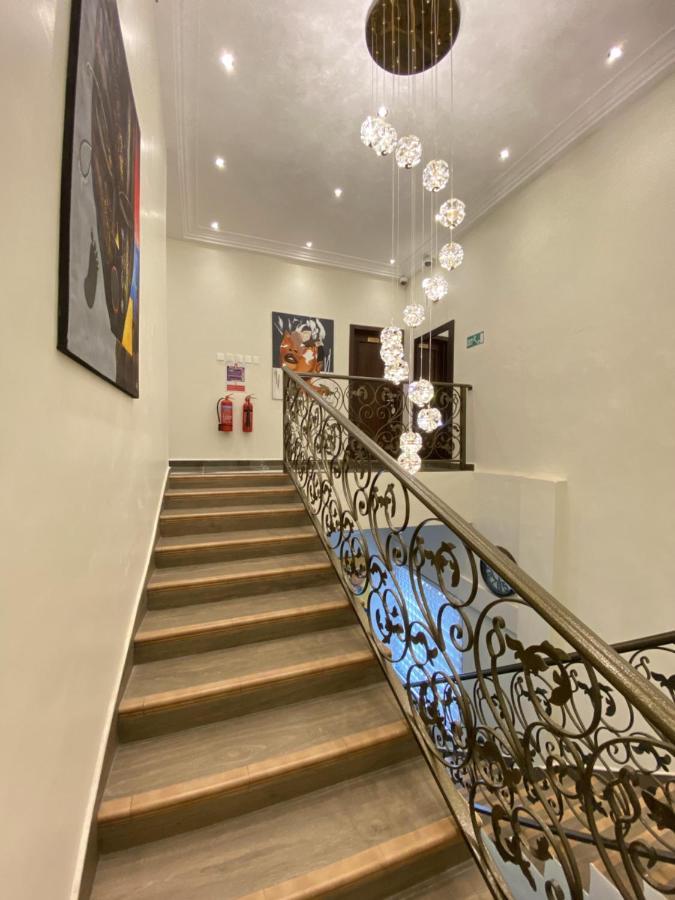 Eagle Vault Hotel Kwabenya ภายนอก รูปภาพ
